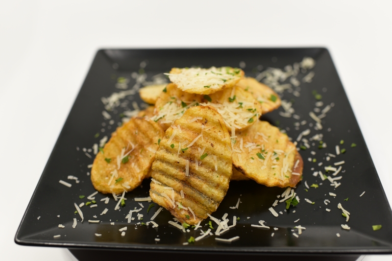 Cartofi crocanti in coaja/Crispy potatoes in the peel